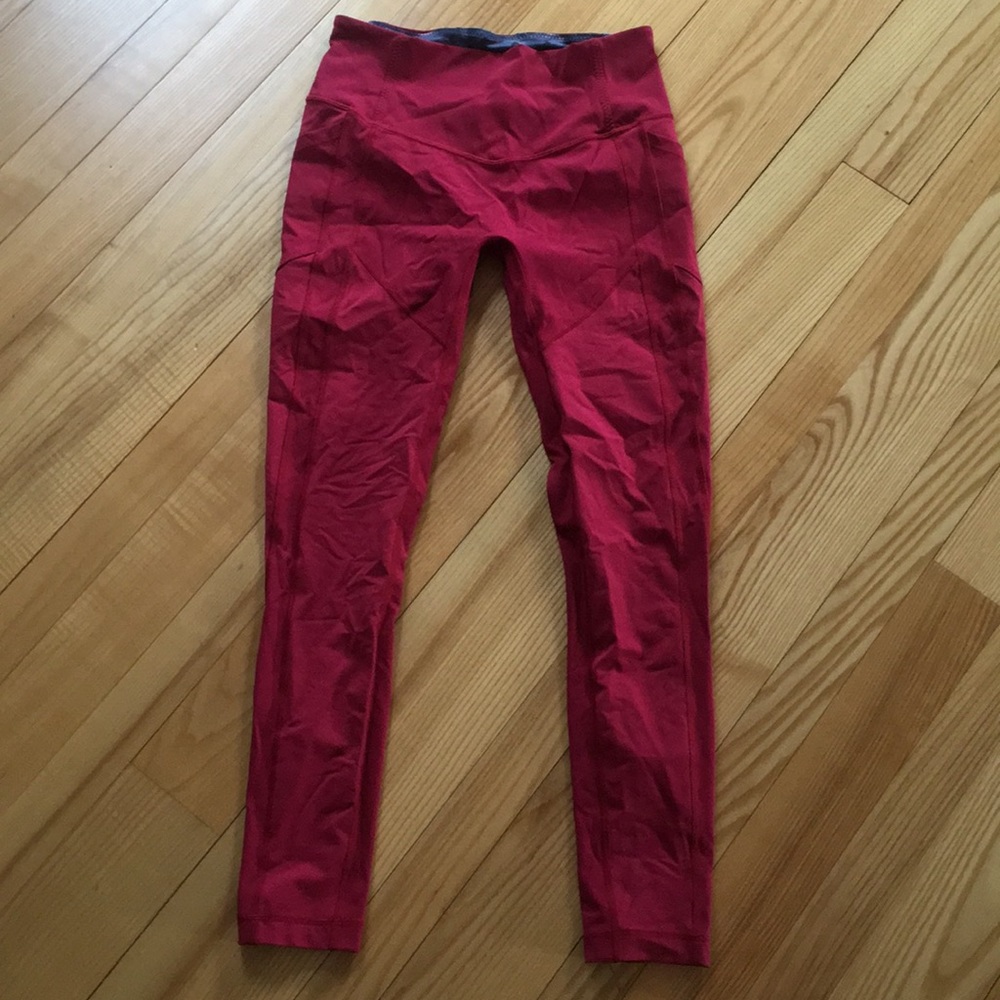 Lulu lemon Red Valentine yoga pants size 10